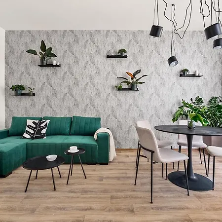 Enjoy Downtown Boutique #13 By Goodnite Cz * Brno