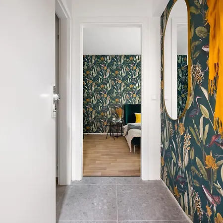 Enjoy Downtown Boutique #13 By Goodnite Cz * Brno