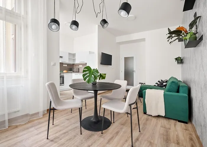 Enjoy Downtown Boutique #13 By Goodnite Cz *