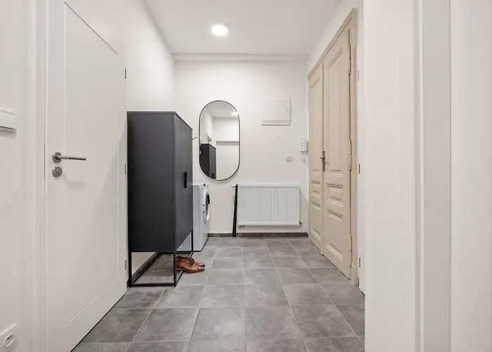 Enjoy Downtown Boutique #13 By Goodnite Cz Brno