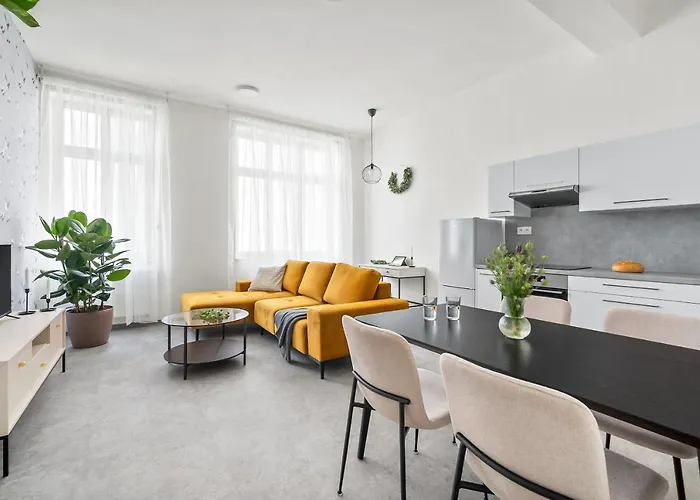 Enjoy Downtown Boutique #13 By Goodnite Cz Apartamento