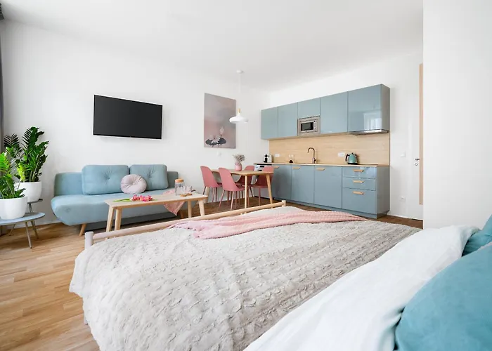 Enjoy Downtown Boutique #13 By Goodnite Cz Brno